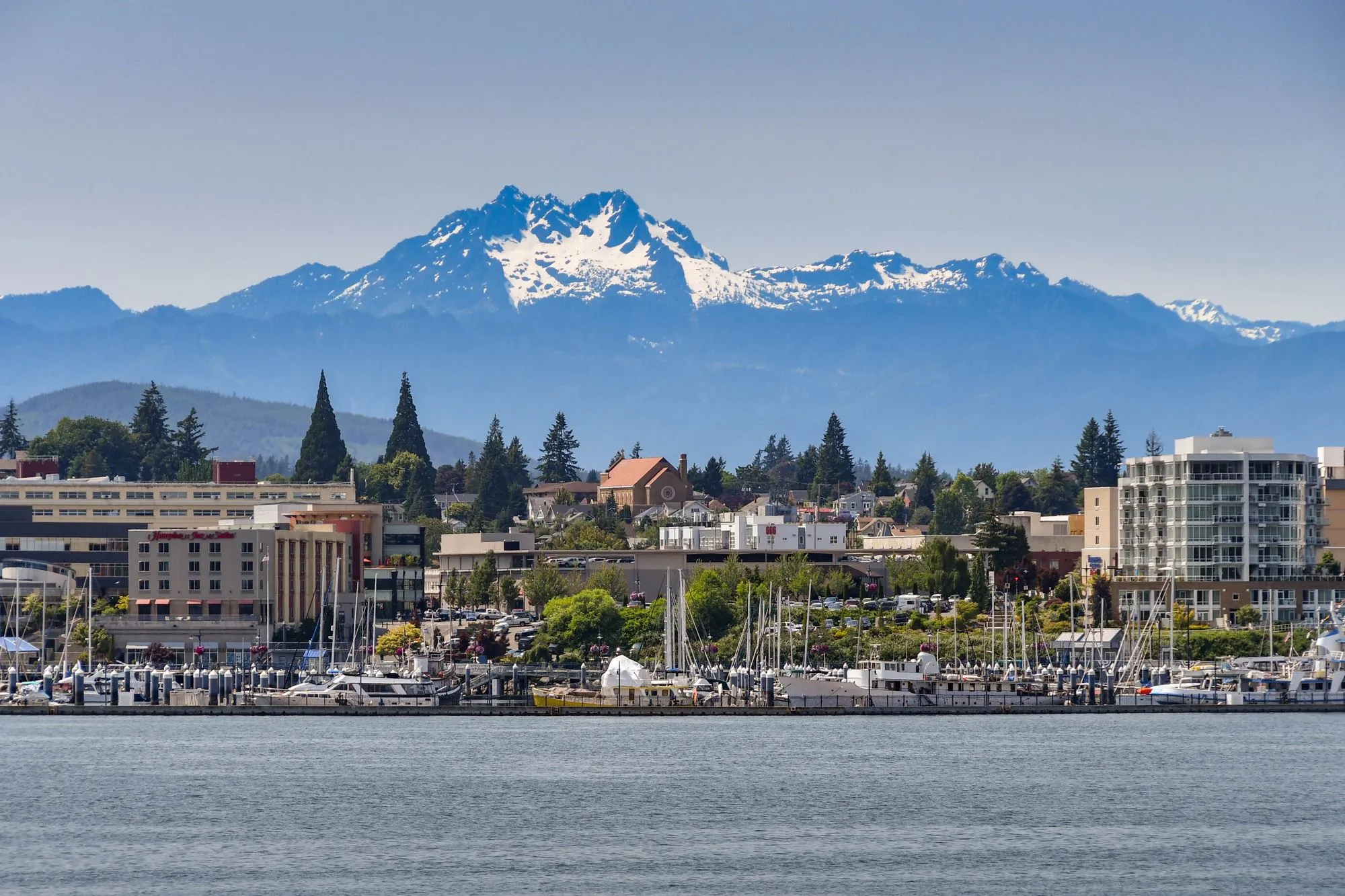 Making moves simple, fast, and stress-free for families and businesses across Bremerton, WA